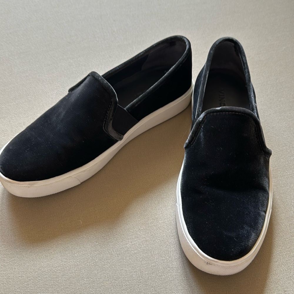 Vince black Suede Tennis shoes